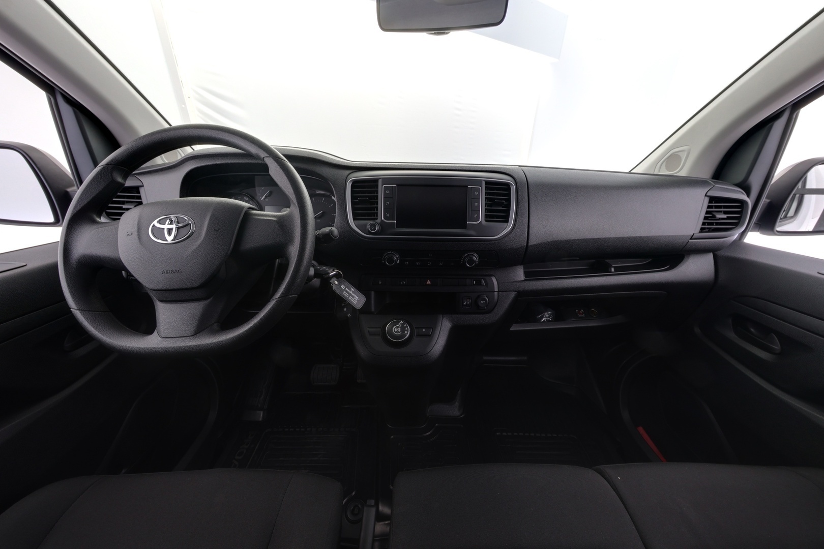 TOYOTA Proace 2024