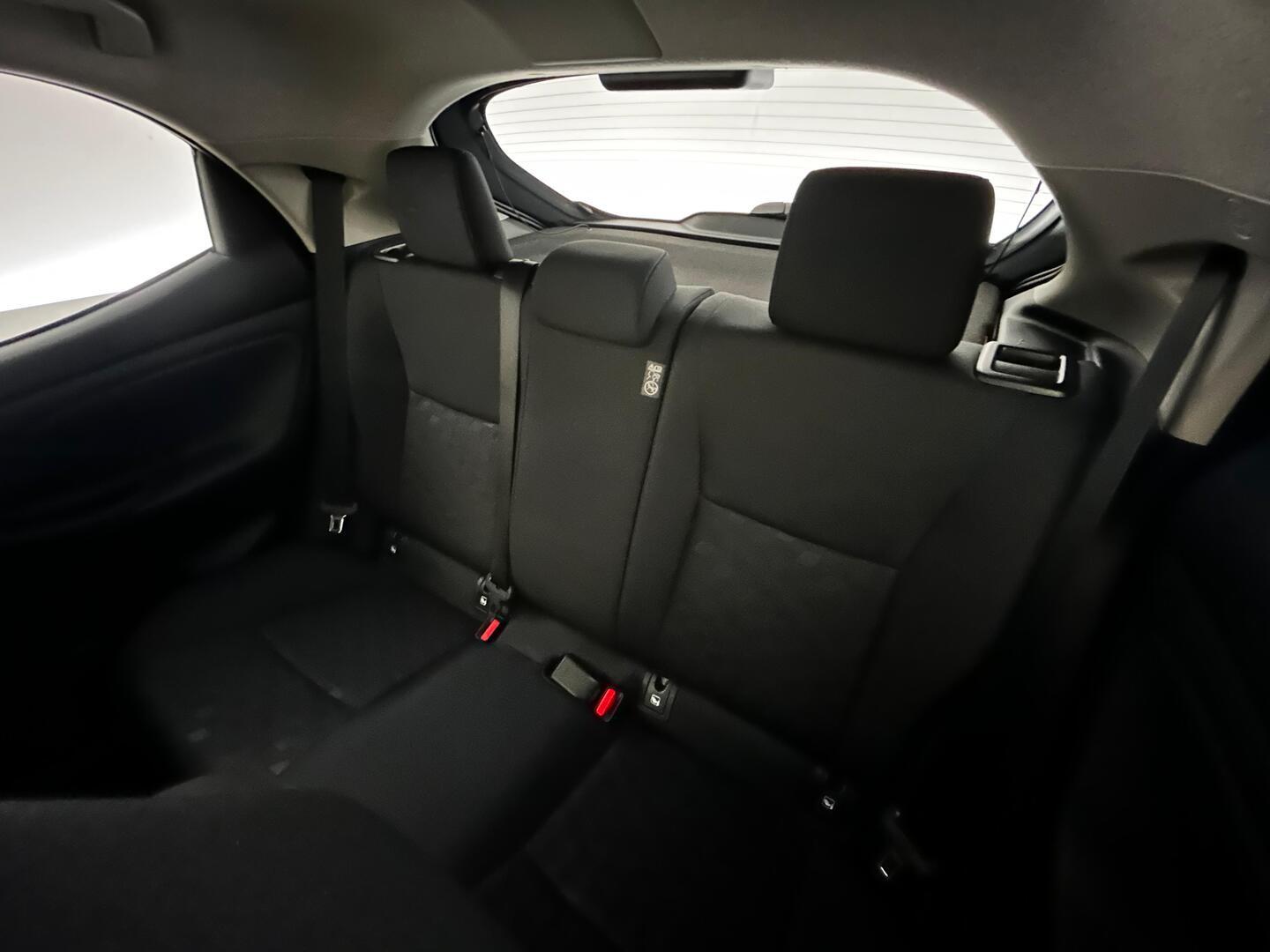 TOYOTA Yaris 13