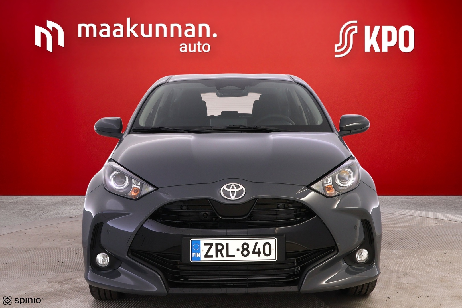 TOYOTA Yaris 8