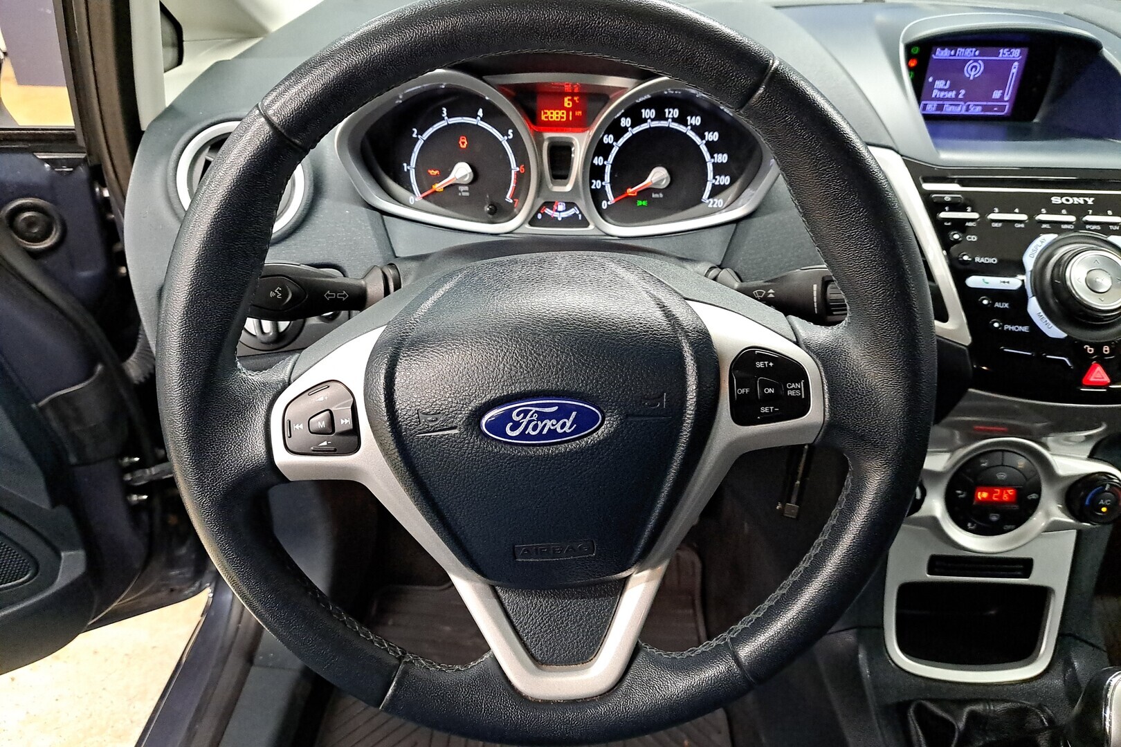 FORD Fiesta 2012