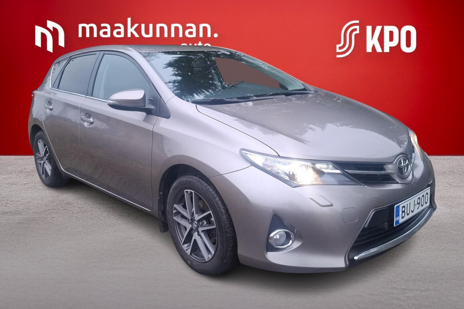 TOYOTA Auris 2015