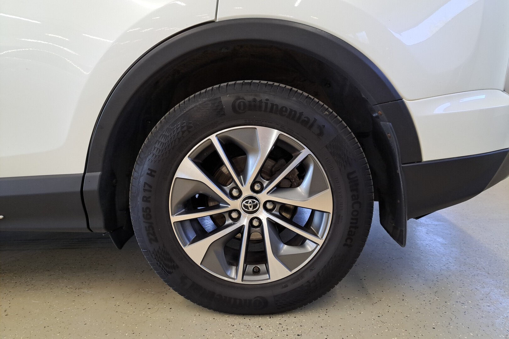 TOYOTA RAV4 2018