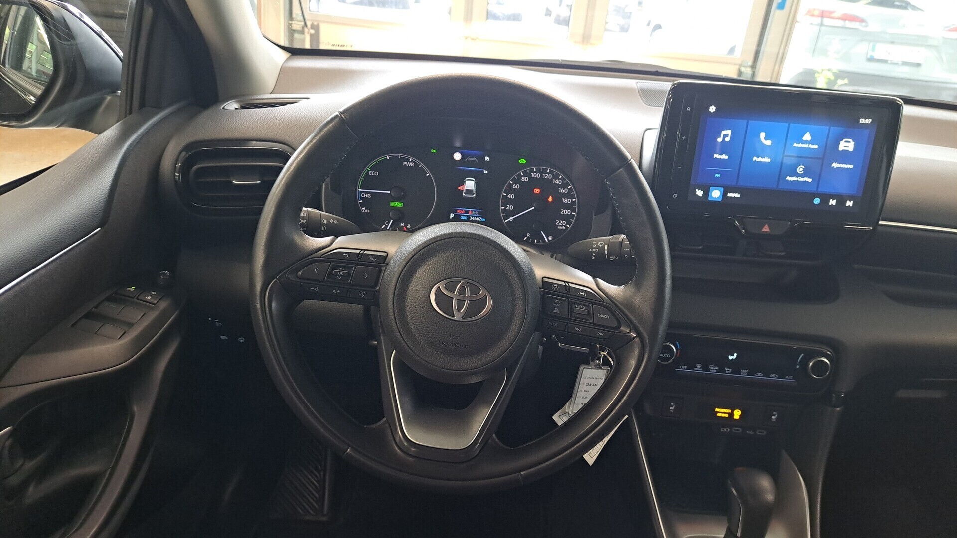 TOYOTA Yaris 2024