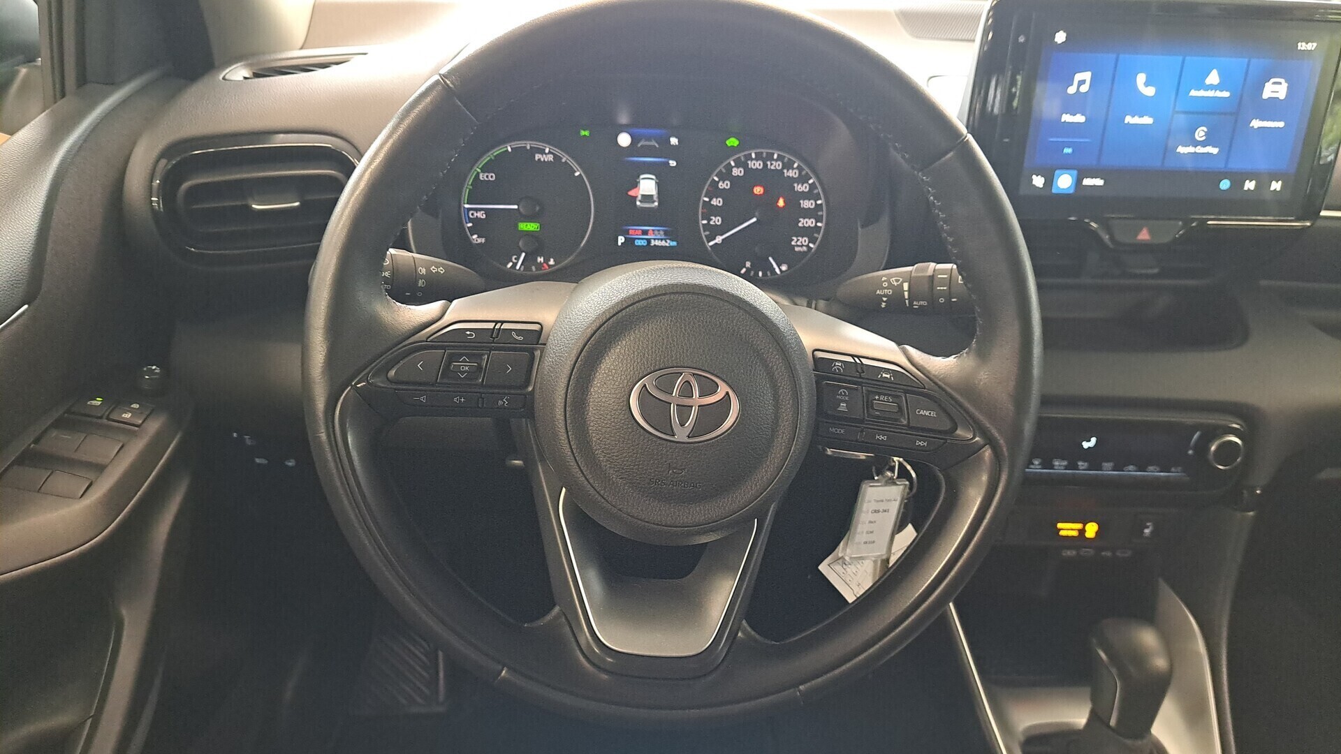 TOYOTA Yaris 2024