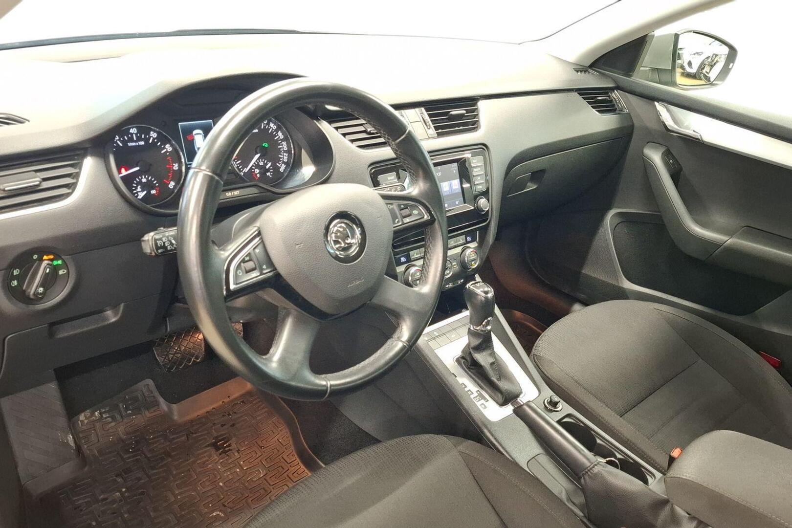 SKODA Octavia 2015