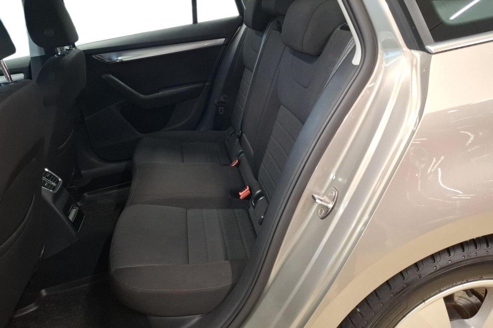 SKODA Octavia 2015