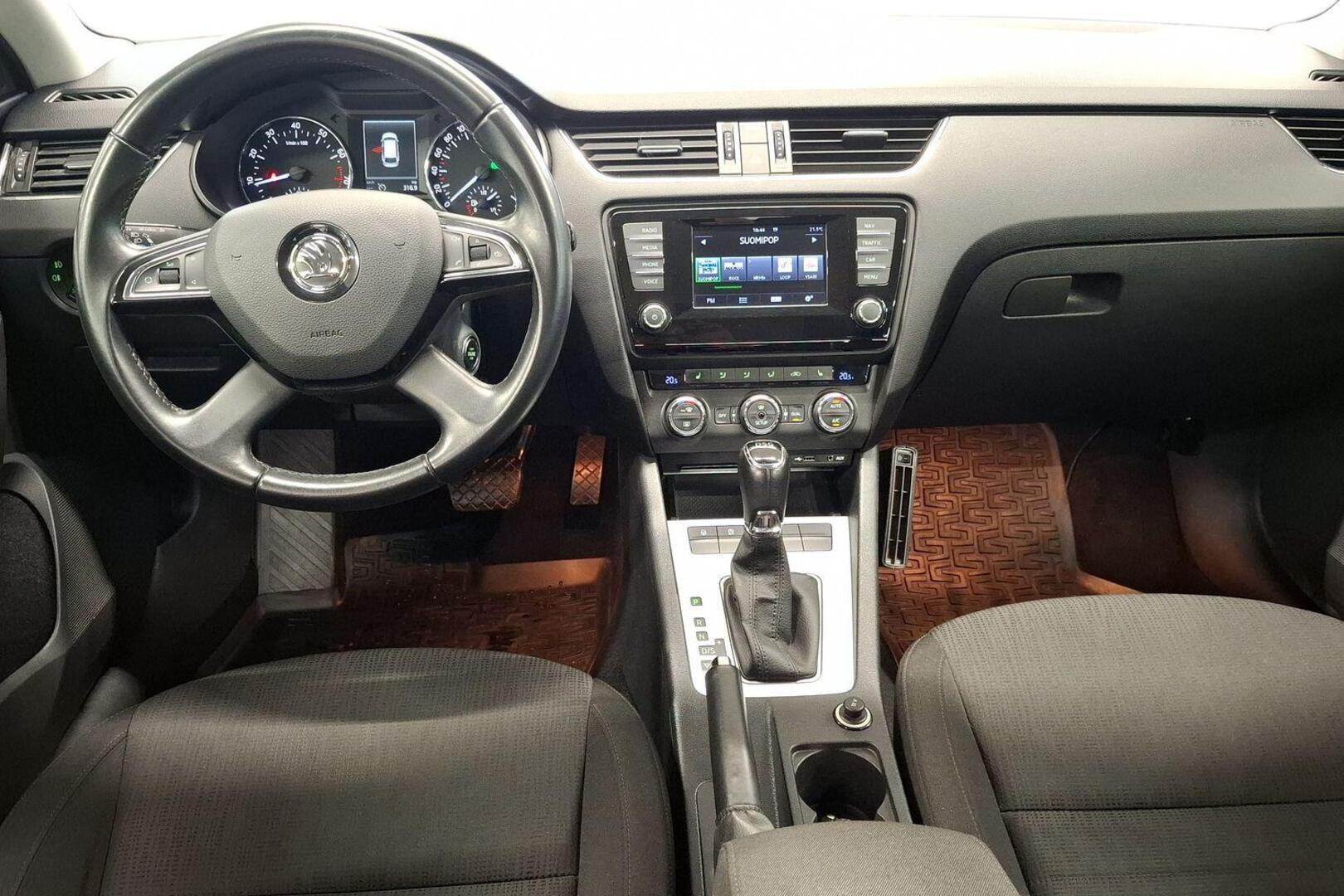 SKODA Octavia 2015