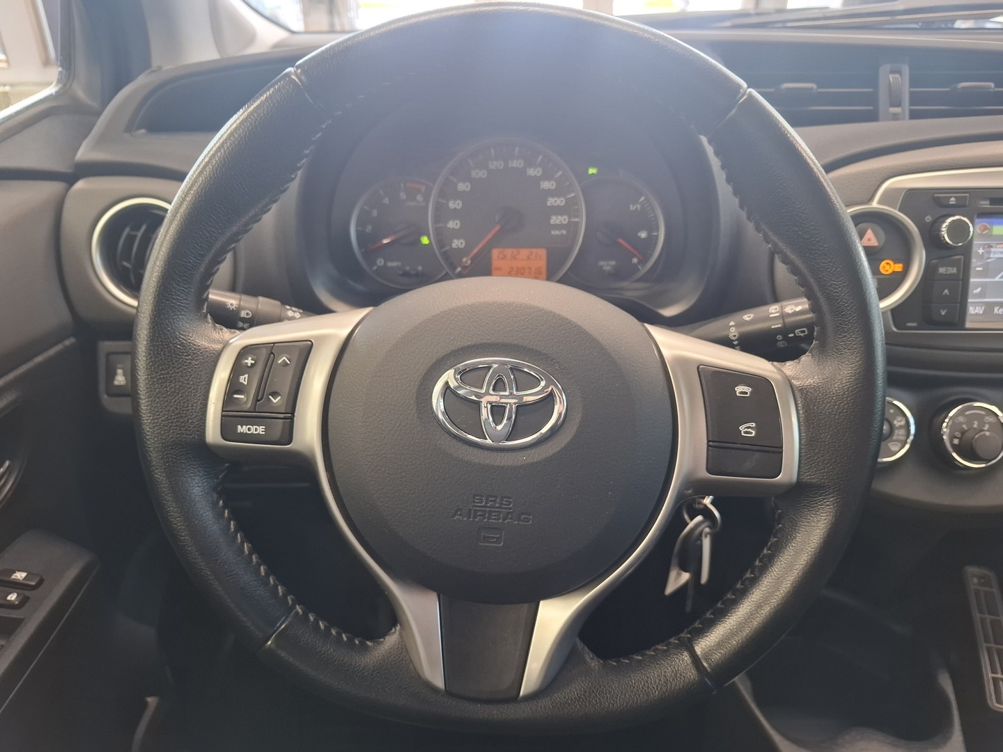 TOYOTA Yaris 2013