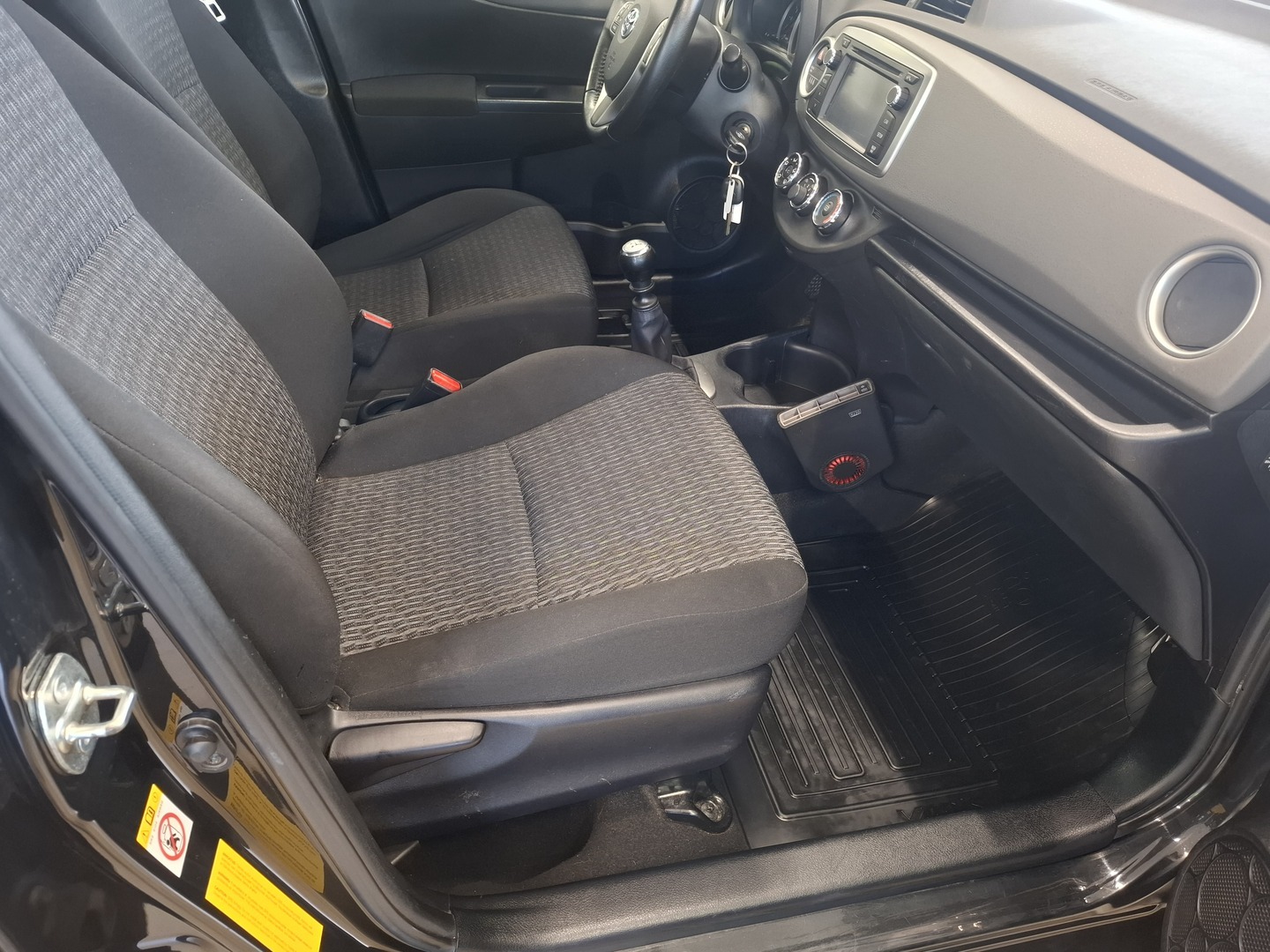 TOYOTA Yaris 2013