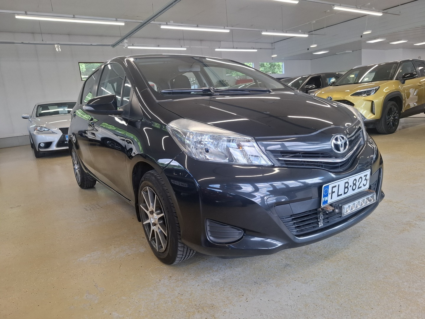 TOYOTA Yaris 2013