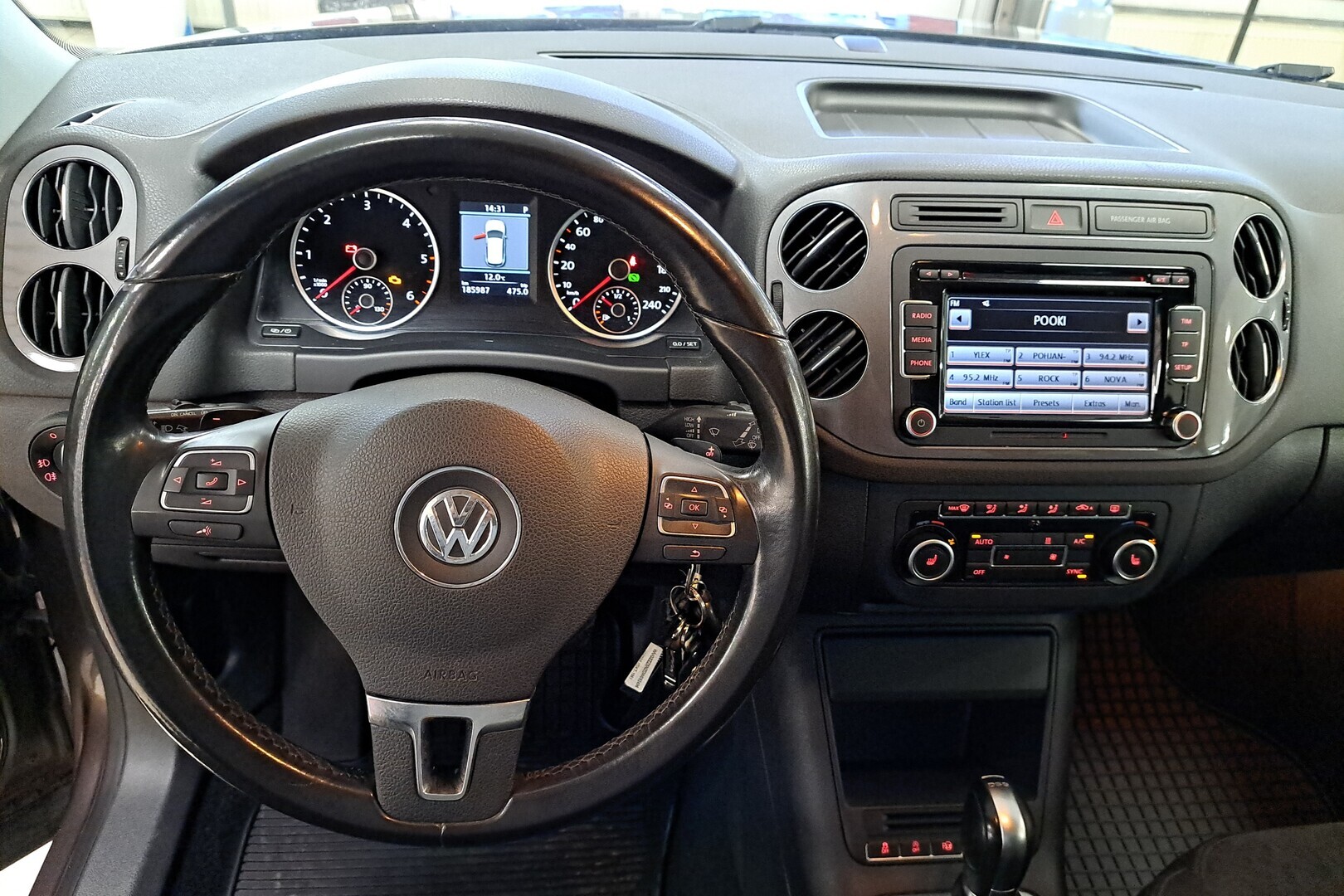 VOLKSWAGEN Tiguan 2013