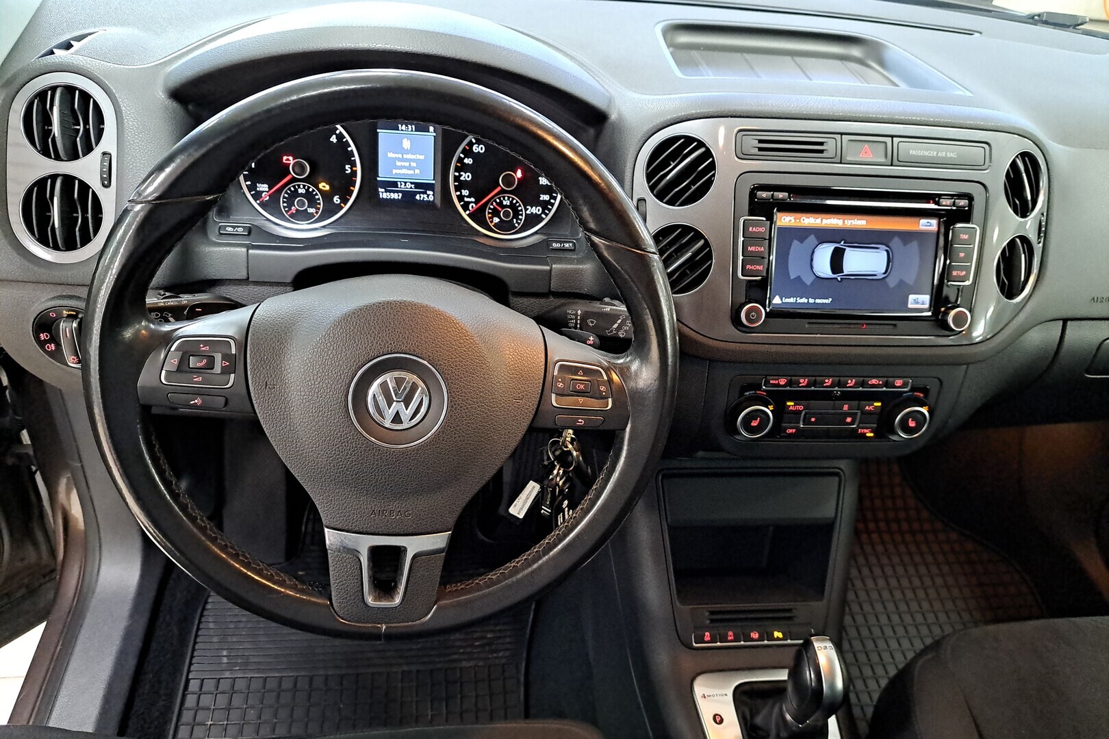 VOLKSWAGEN Tiguan 2013