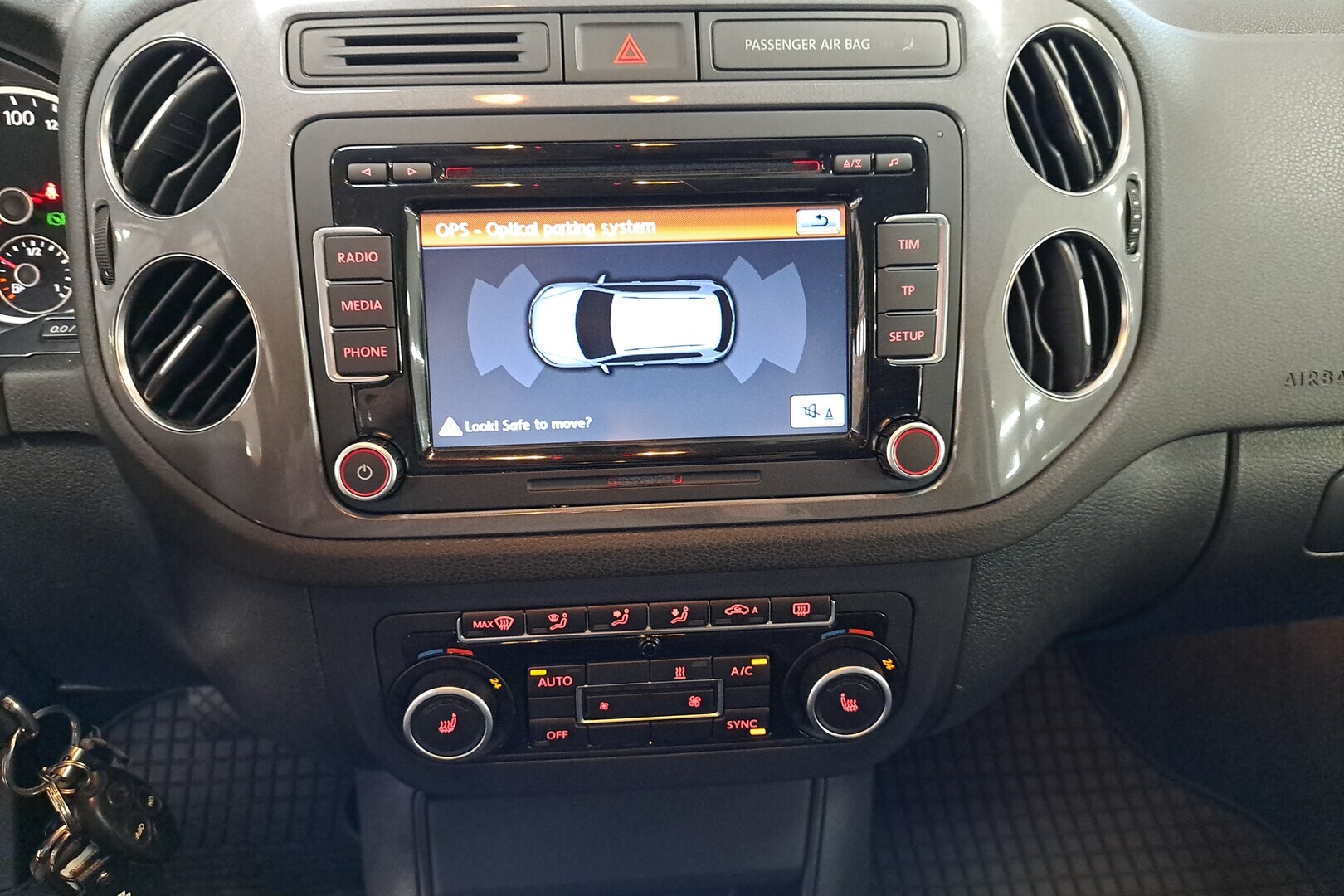 VOLKSWAGEN Tiguan 2013