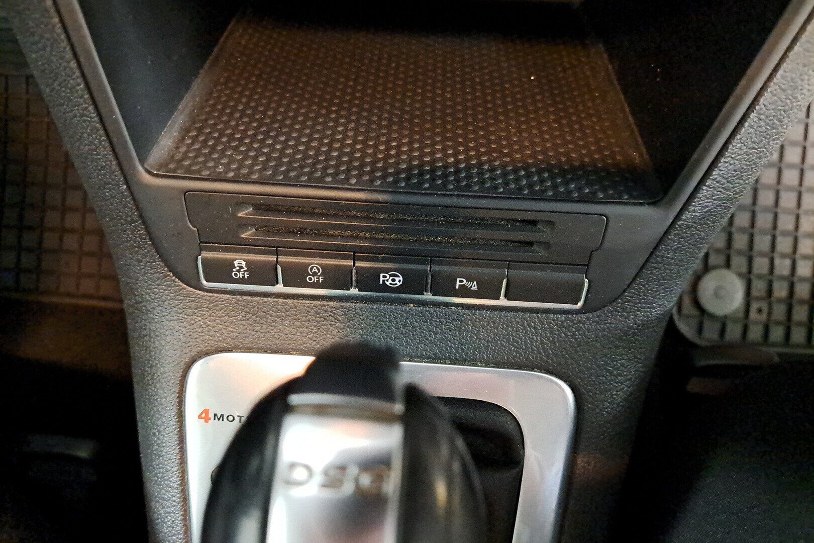 VOLKSWAGEN Tiguan 2013