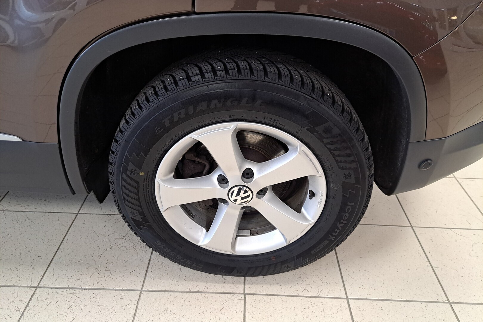 VOLKSWAGEN Tiguan 2013