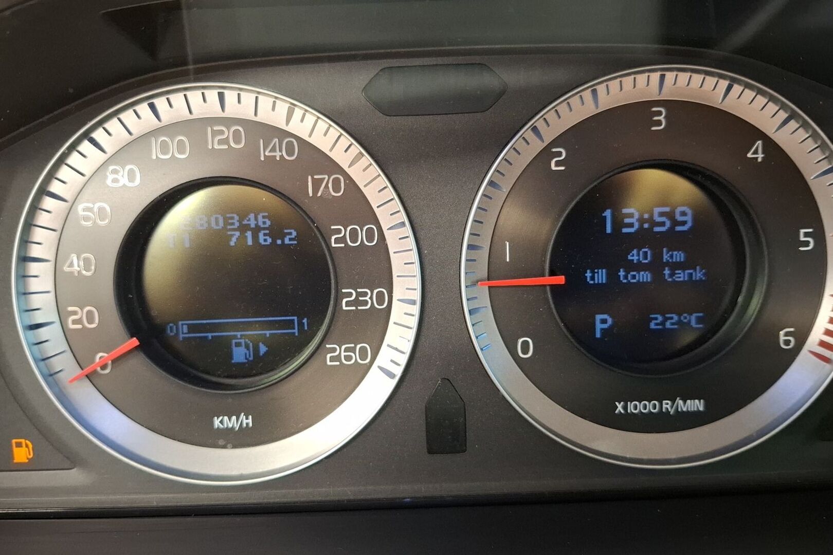 VOLVO XC70 2010