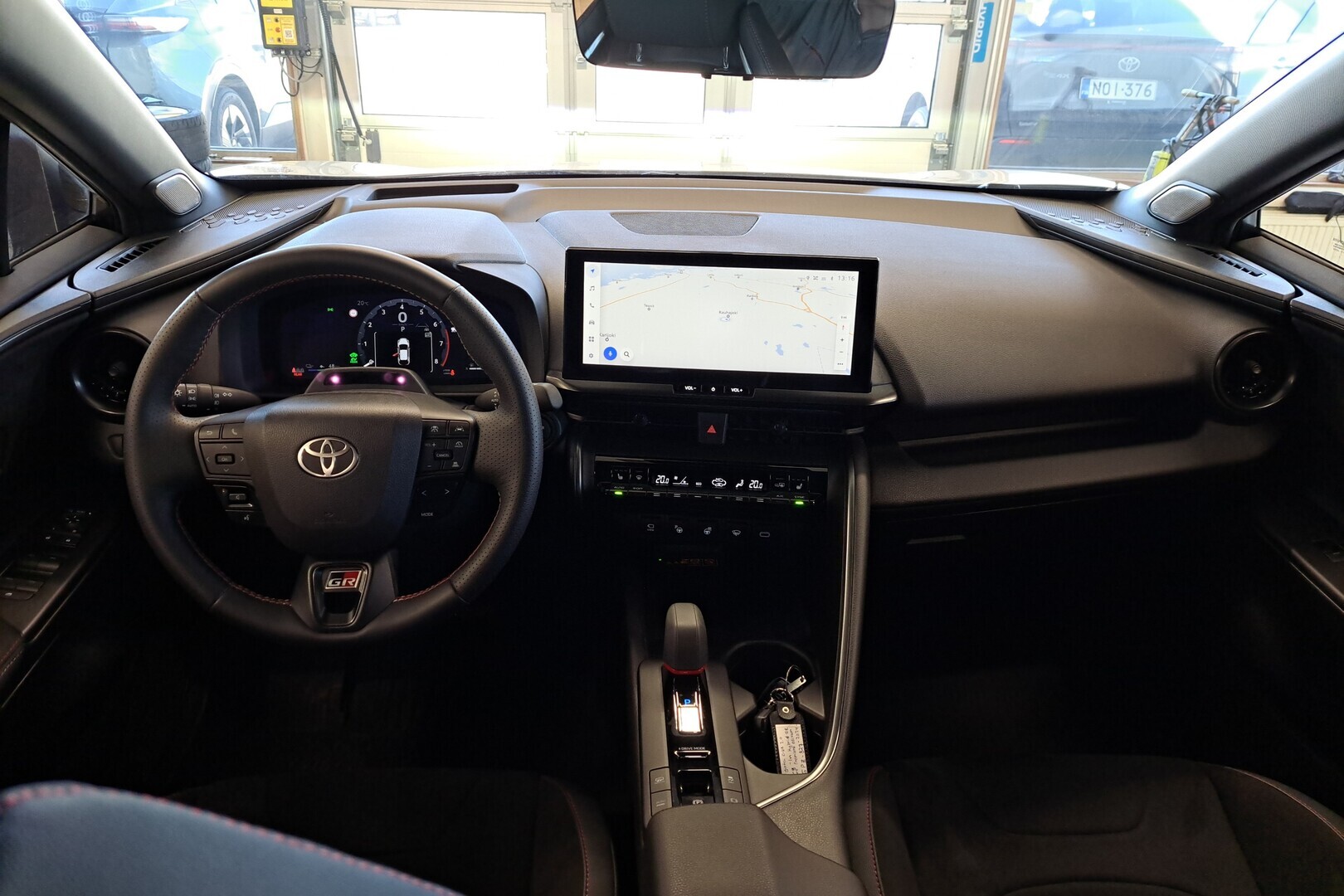 TOYOTA C-HR 2024