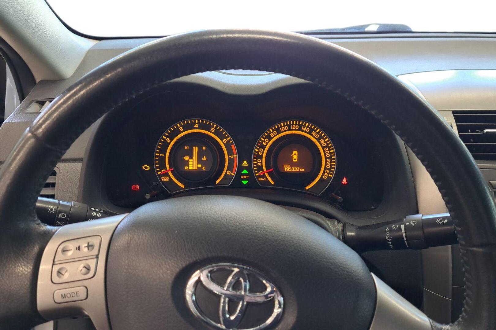 TOYOTA Corolla 2009