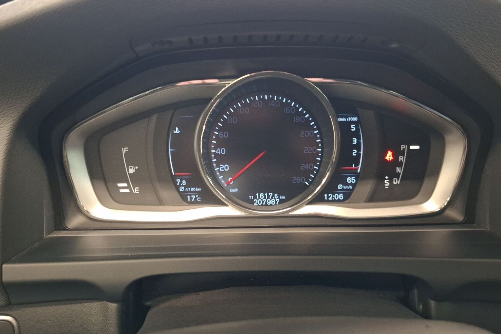 VOLVO V60 Cross Country 2016