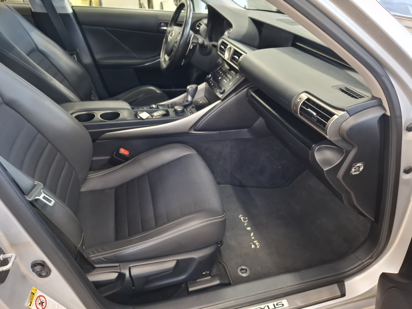 LEXUS IS 2014