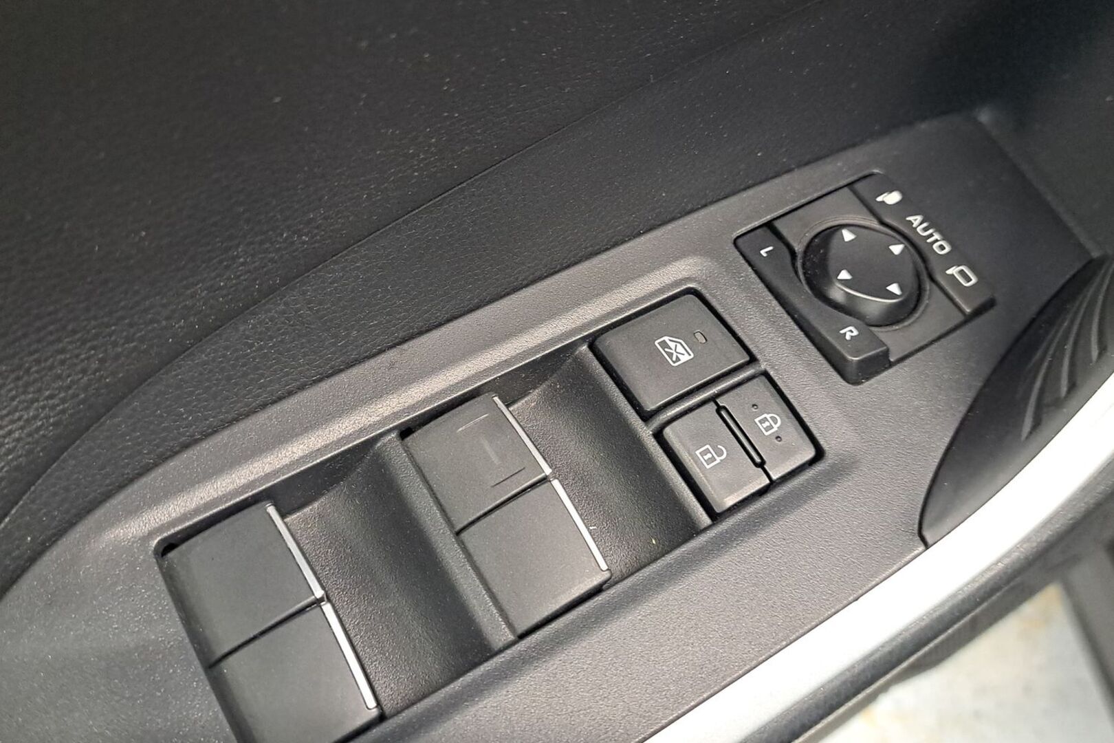 TOYOTA RAV4 2022