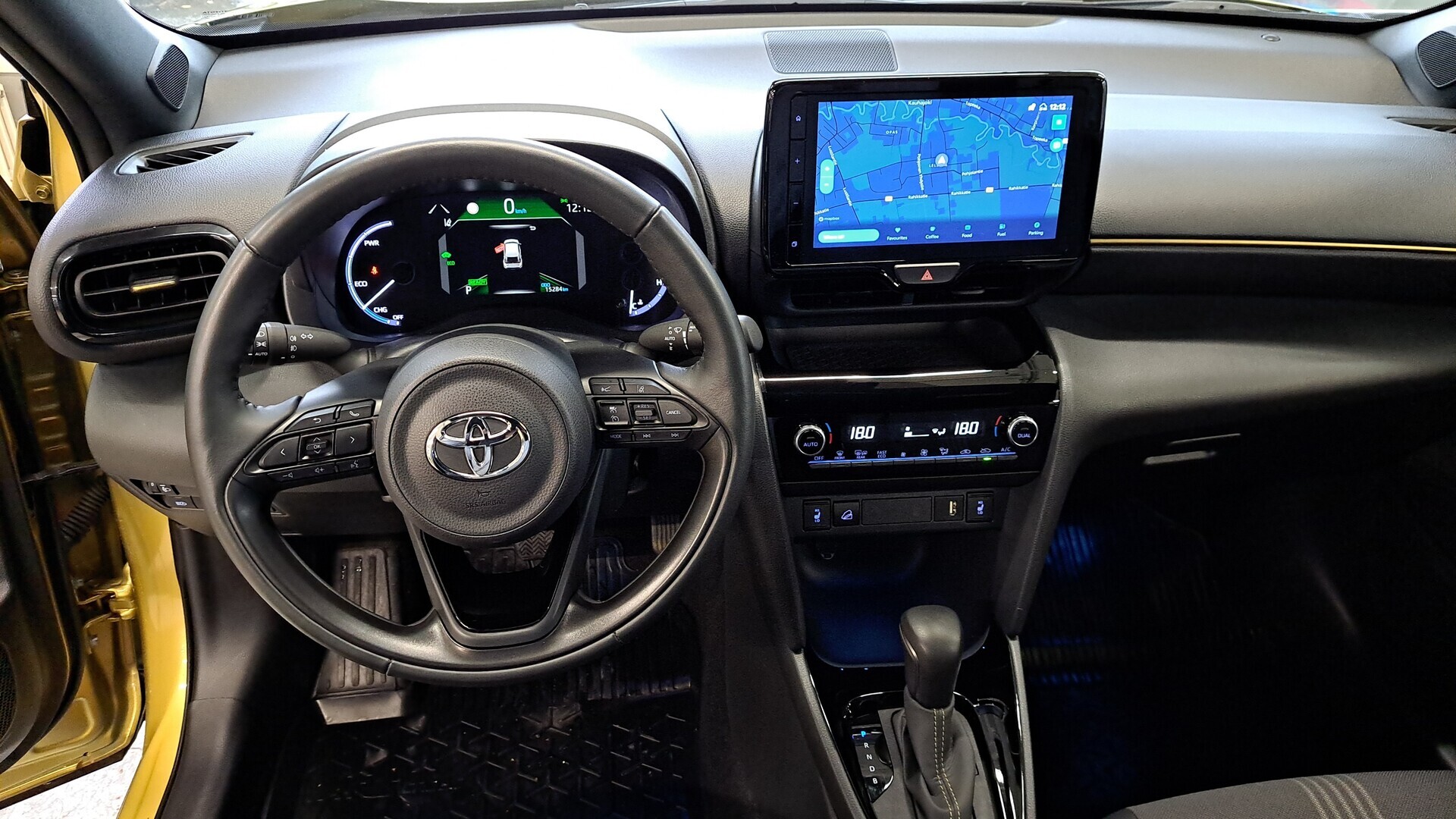 TOYOTA Yaris Cross 2022