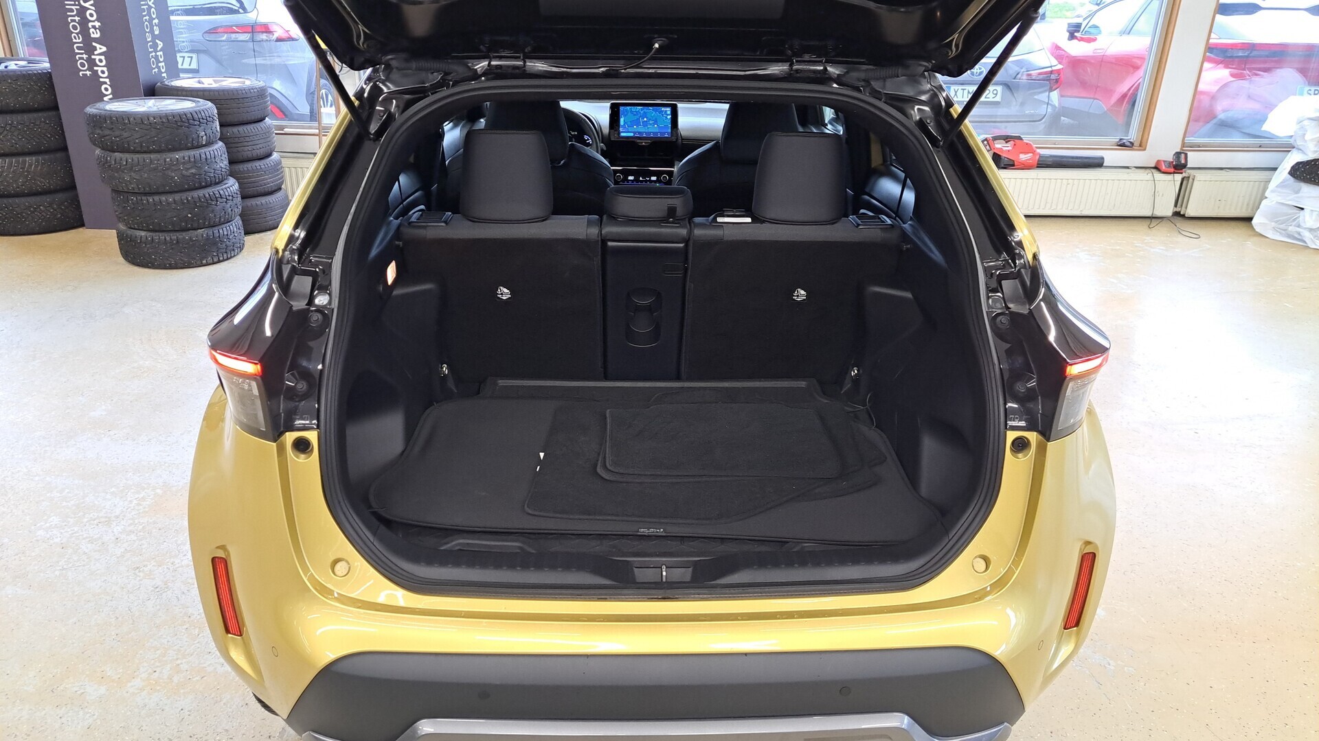 TOYOTA Yaris Cross 2022