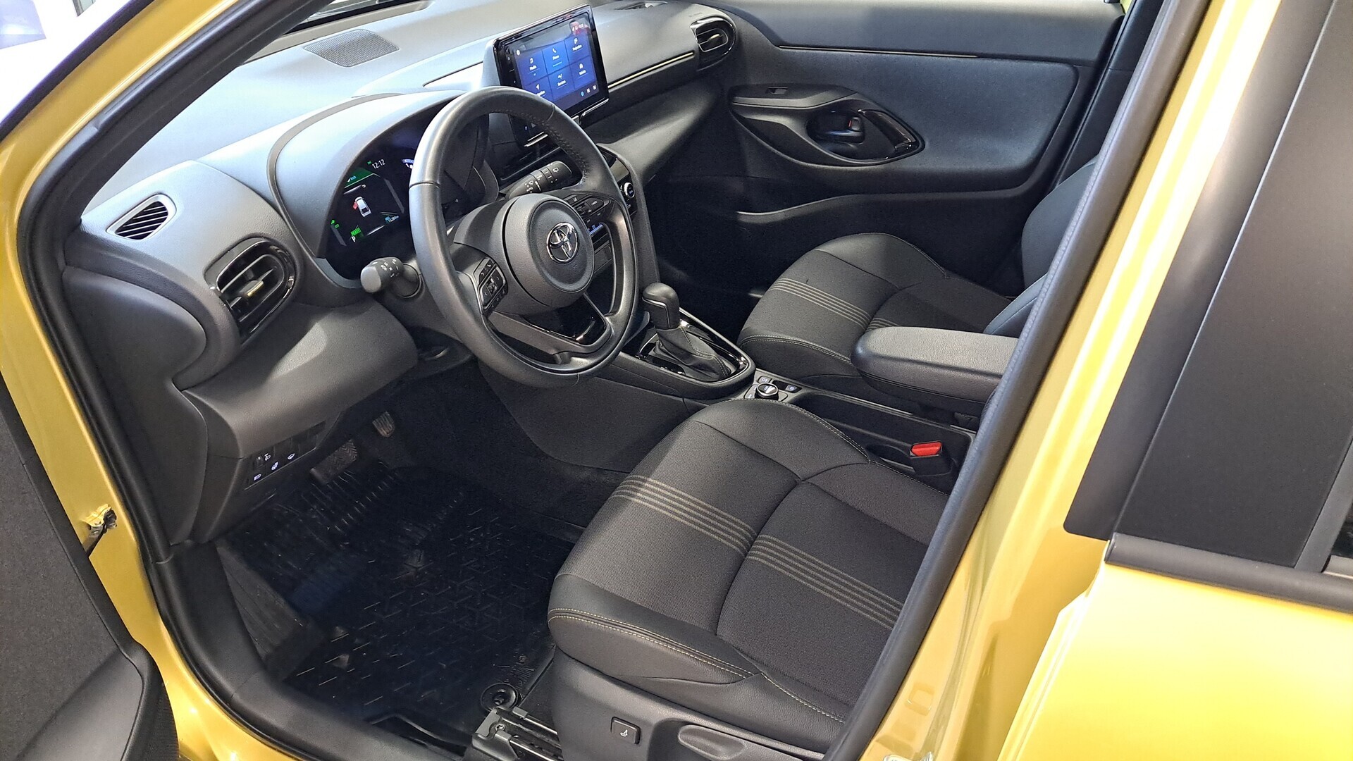 TOYOTA Yaris Cross 2022