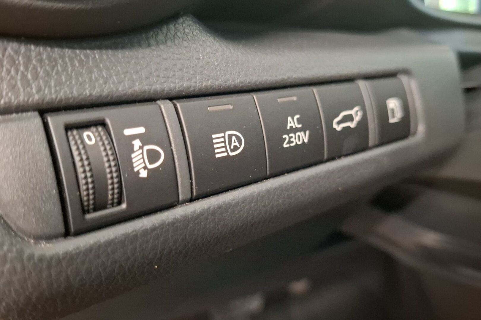 TOYOTA C-HR 2025