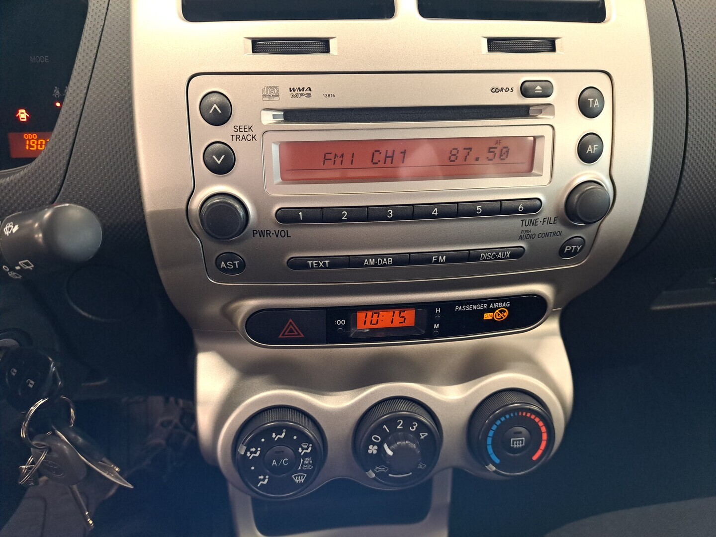 TOYOTA Urban Cruiser 2010