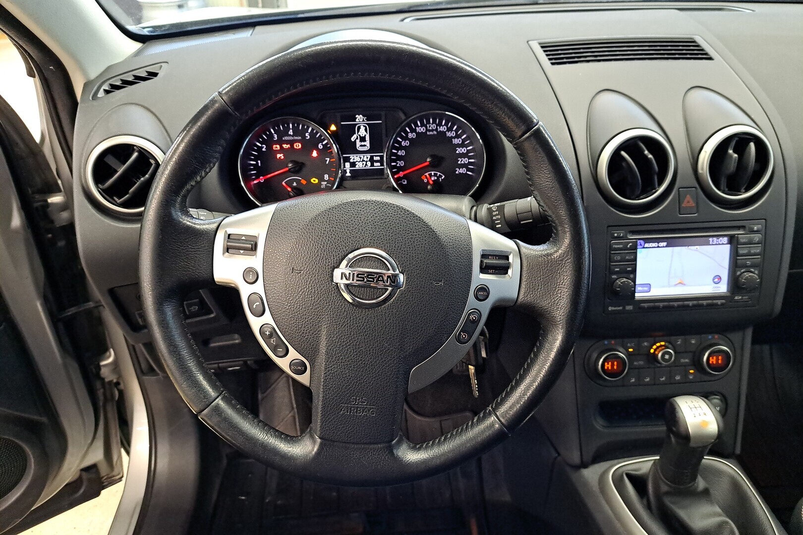NISSAN Qashqai 2013