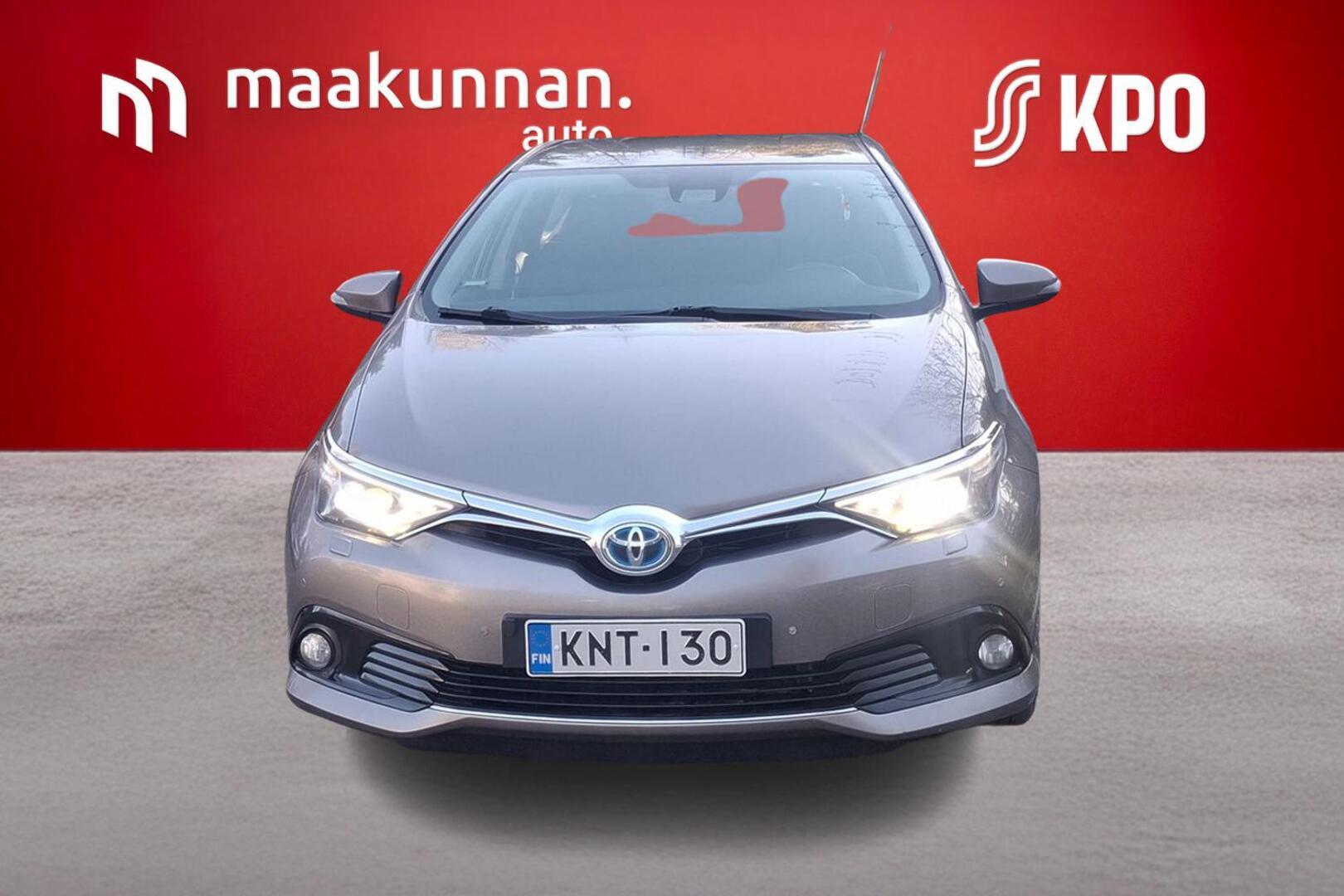 TOYOTA Auris 2016