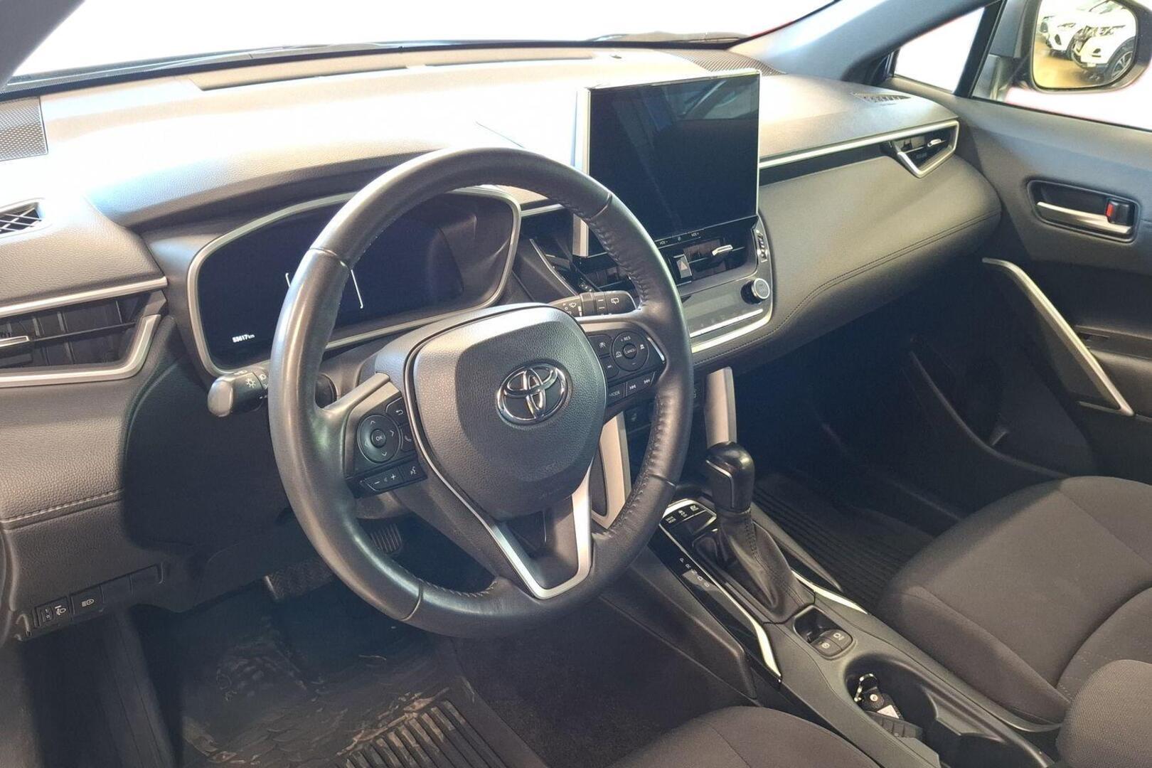 TOYOTA Corolla Cross 2023