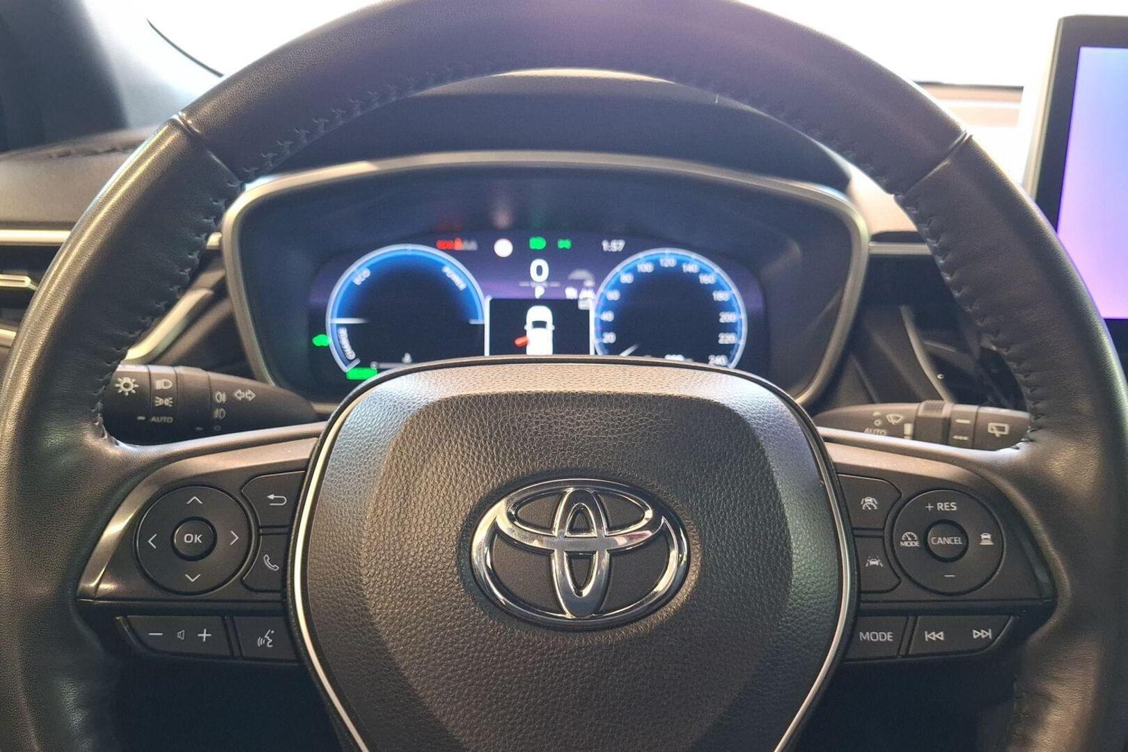 TOYOTA Corolla Cross 2023