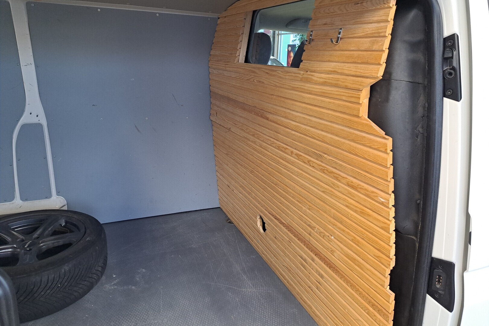 VOLKSWAGEN Transporter 2015