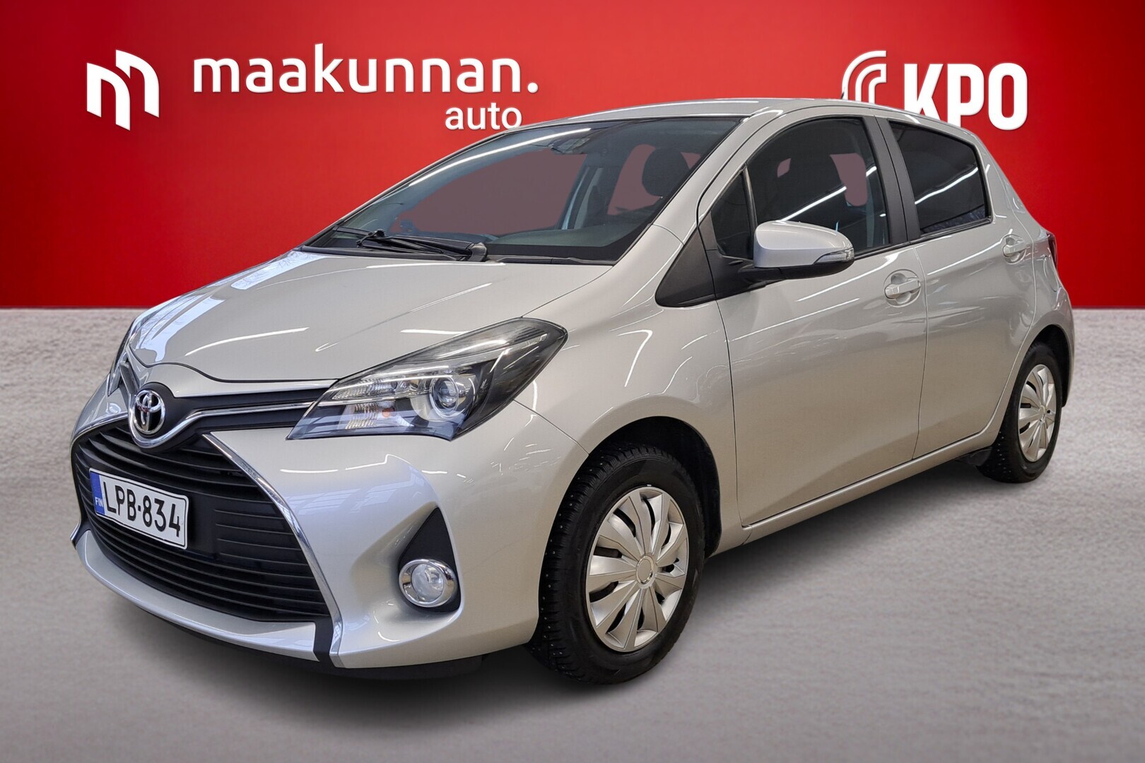 TOYOTA Yaris 2015