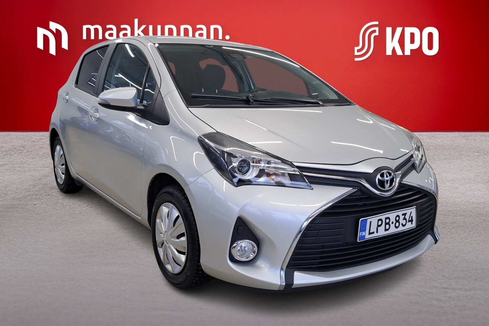 TOYOTA Yaris 2015
