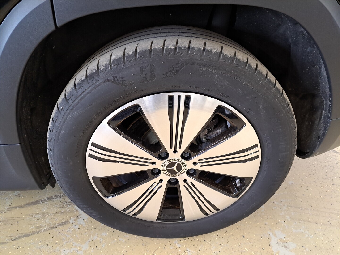 MERCEDES-BENZ EQB 2022