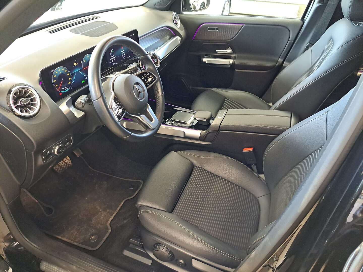 MERCEDES-BENZ EQB 2022