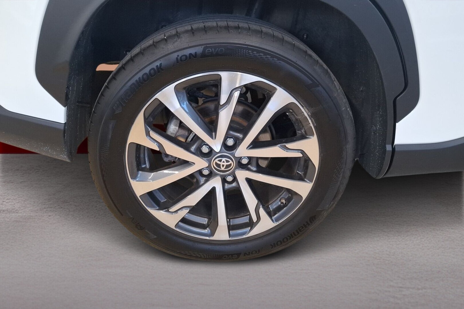 TOYOTA Corolla Cross 2024