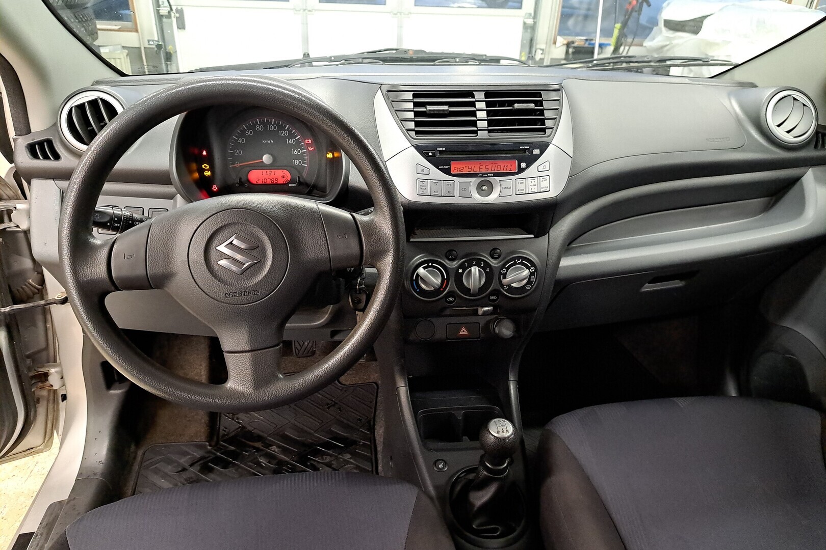 SUZUKI Alto 2012