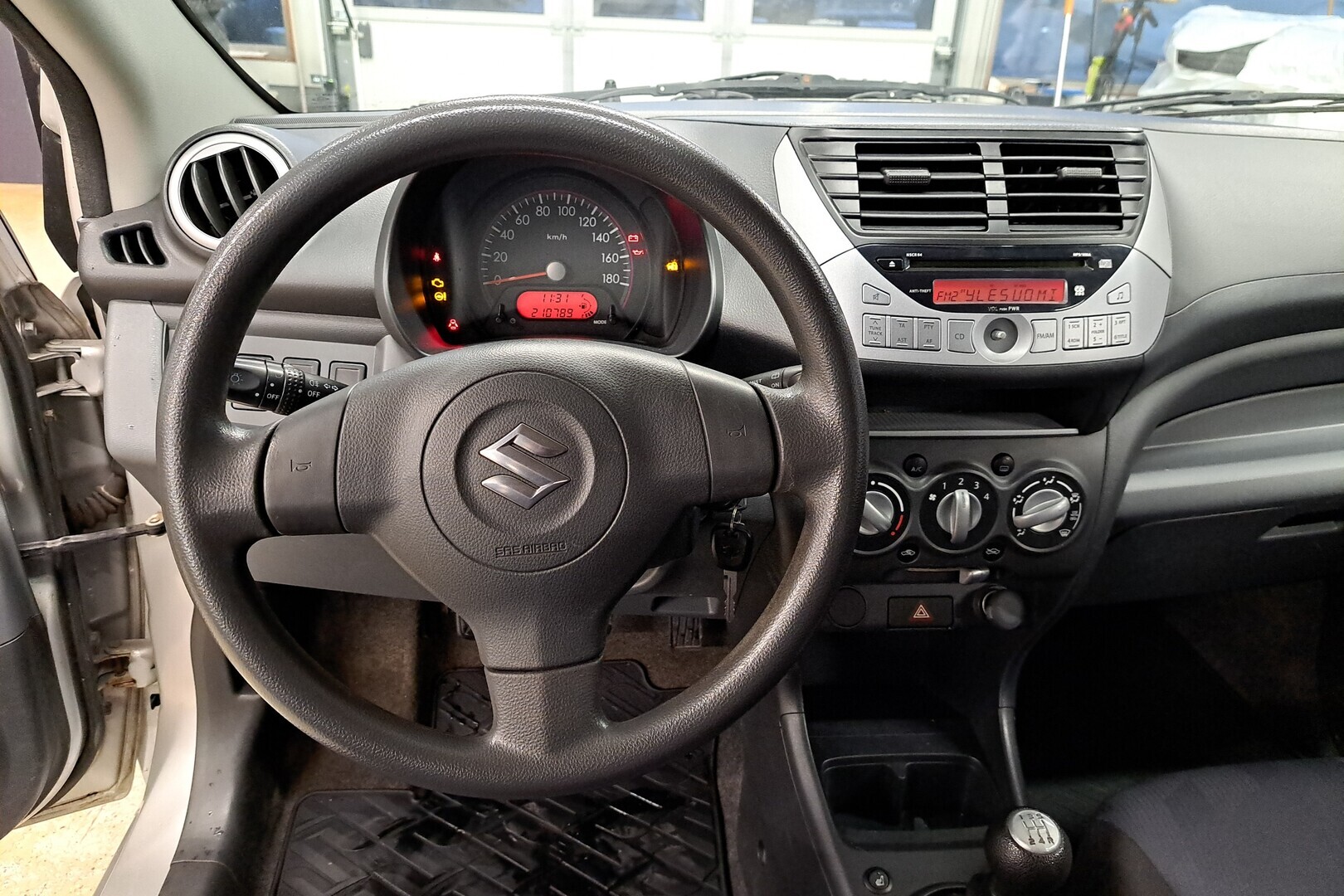 SUZUKI Alto 2012