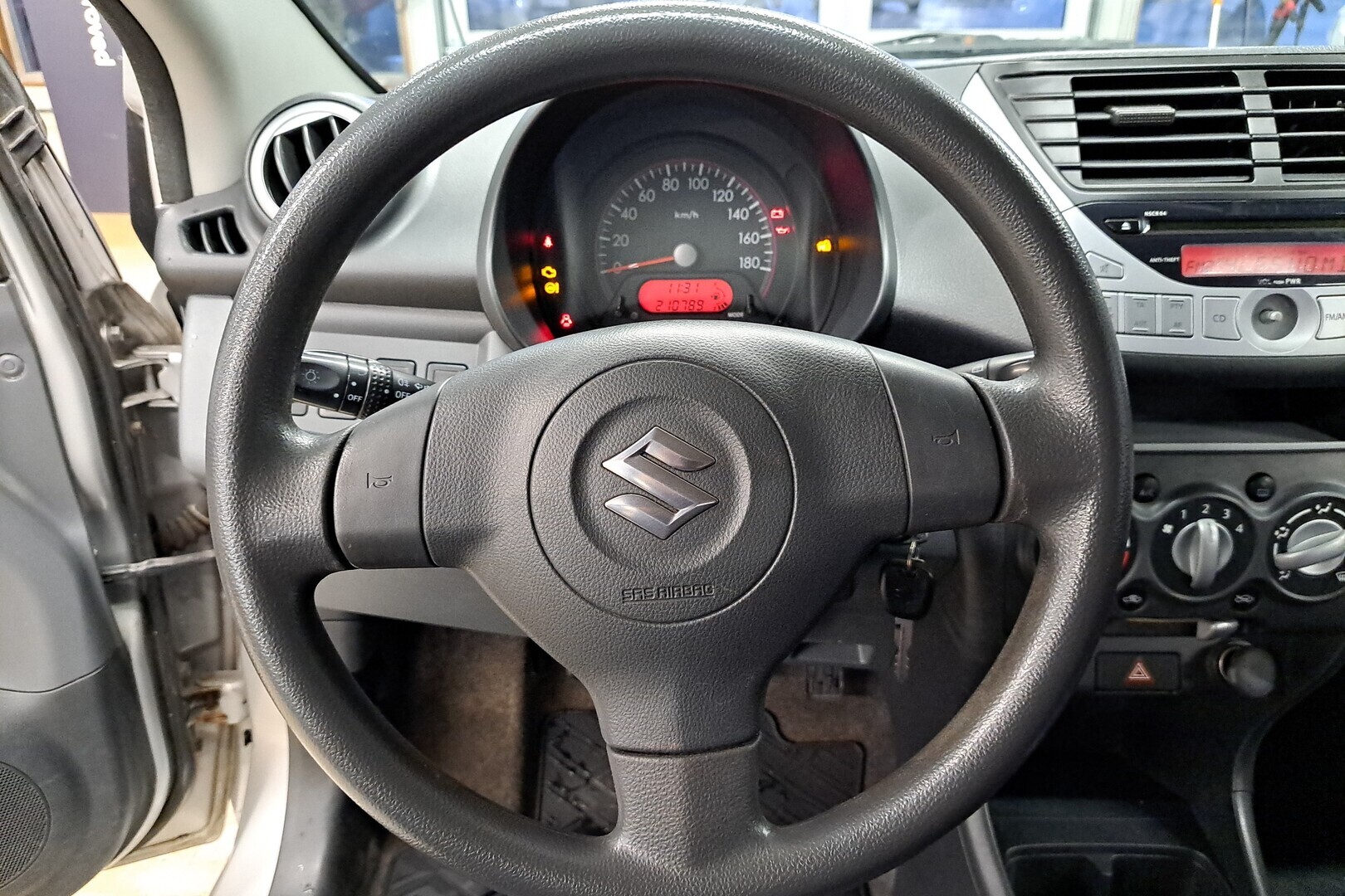 SUZUKI Alto 2012