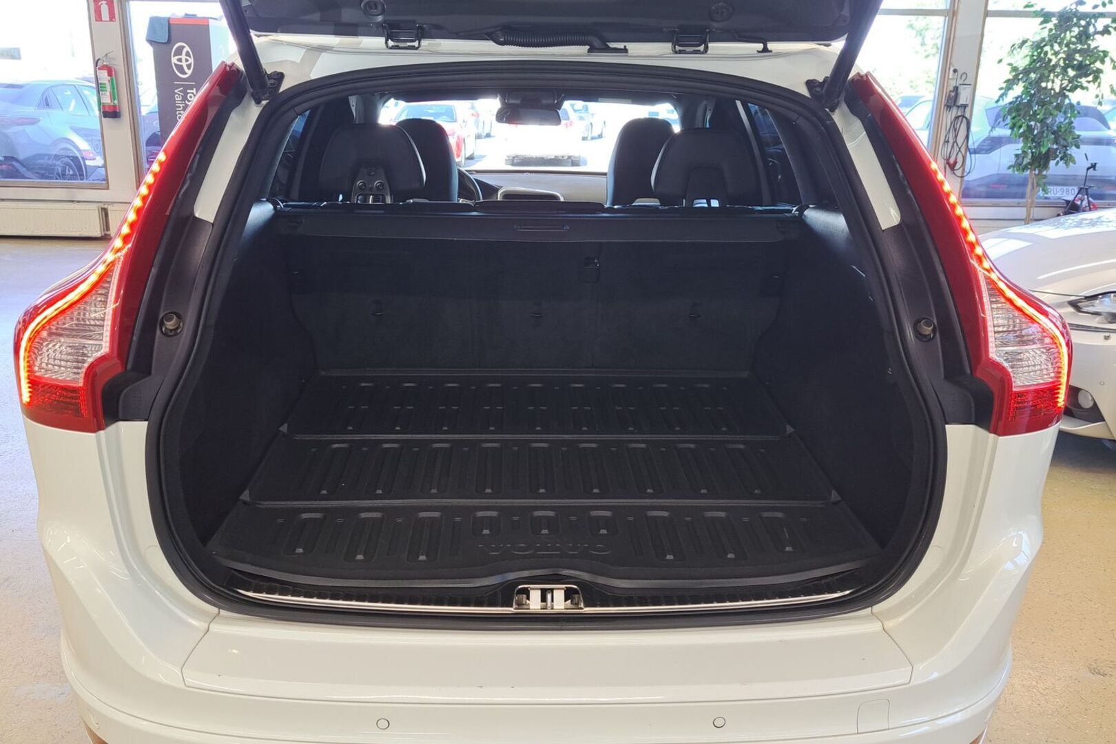 VOLVO XC60 2016