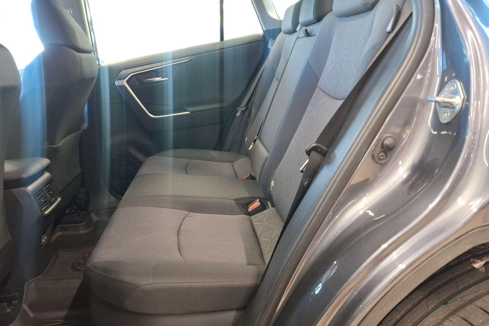 TOYOTA RAV4 2024