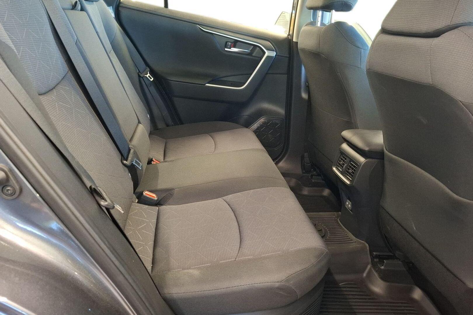 TOYOTA RAV4 2024