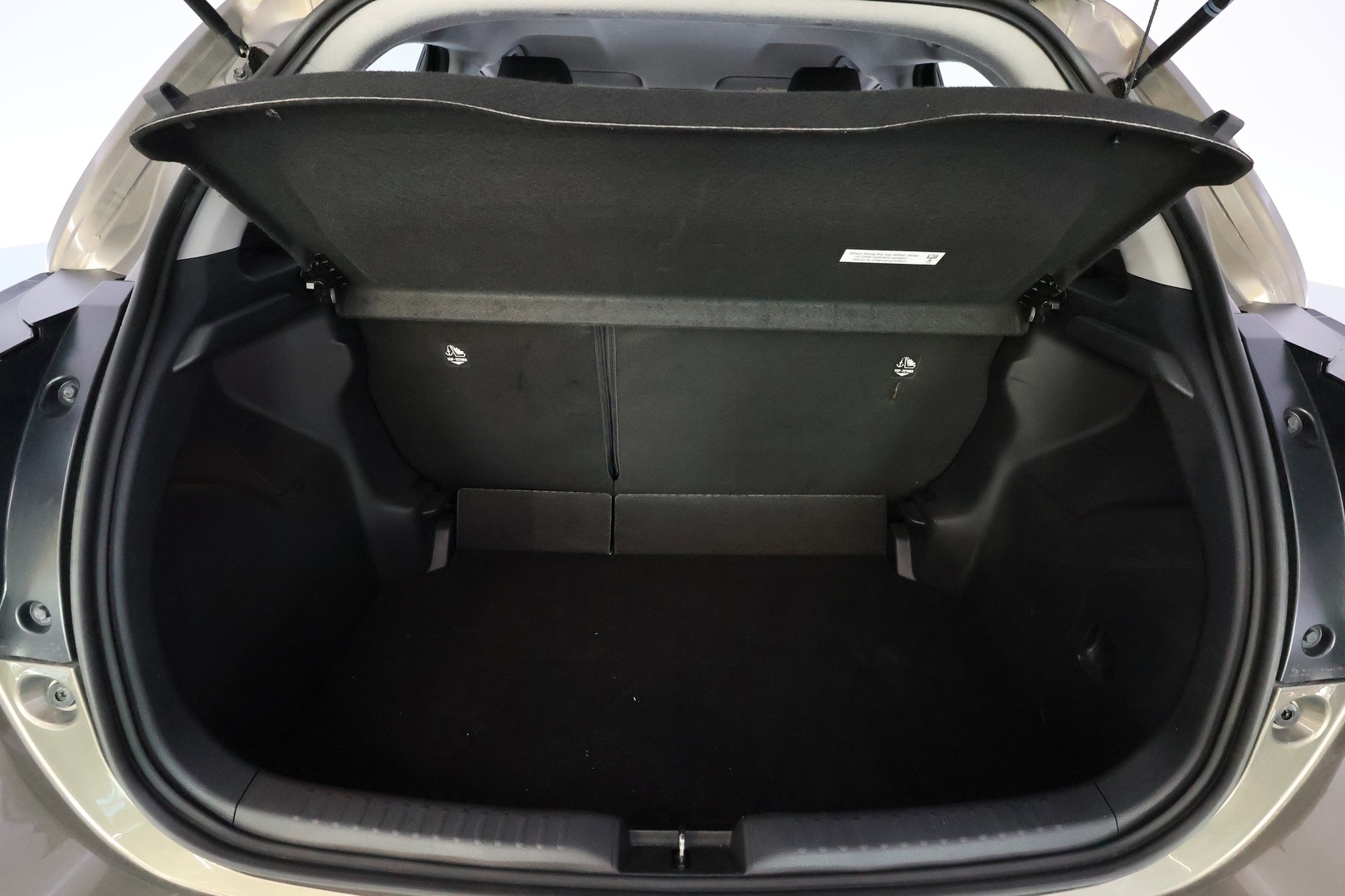 TOYOTA Yaris 2023