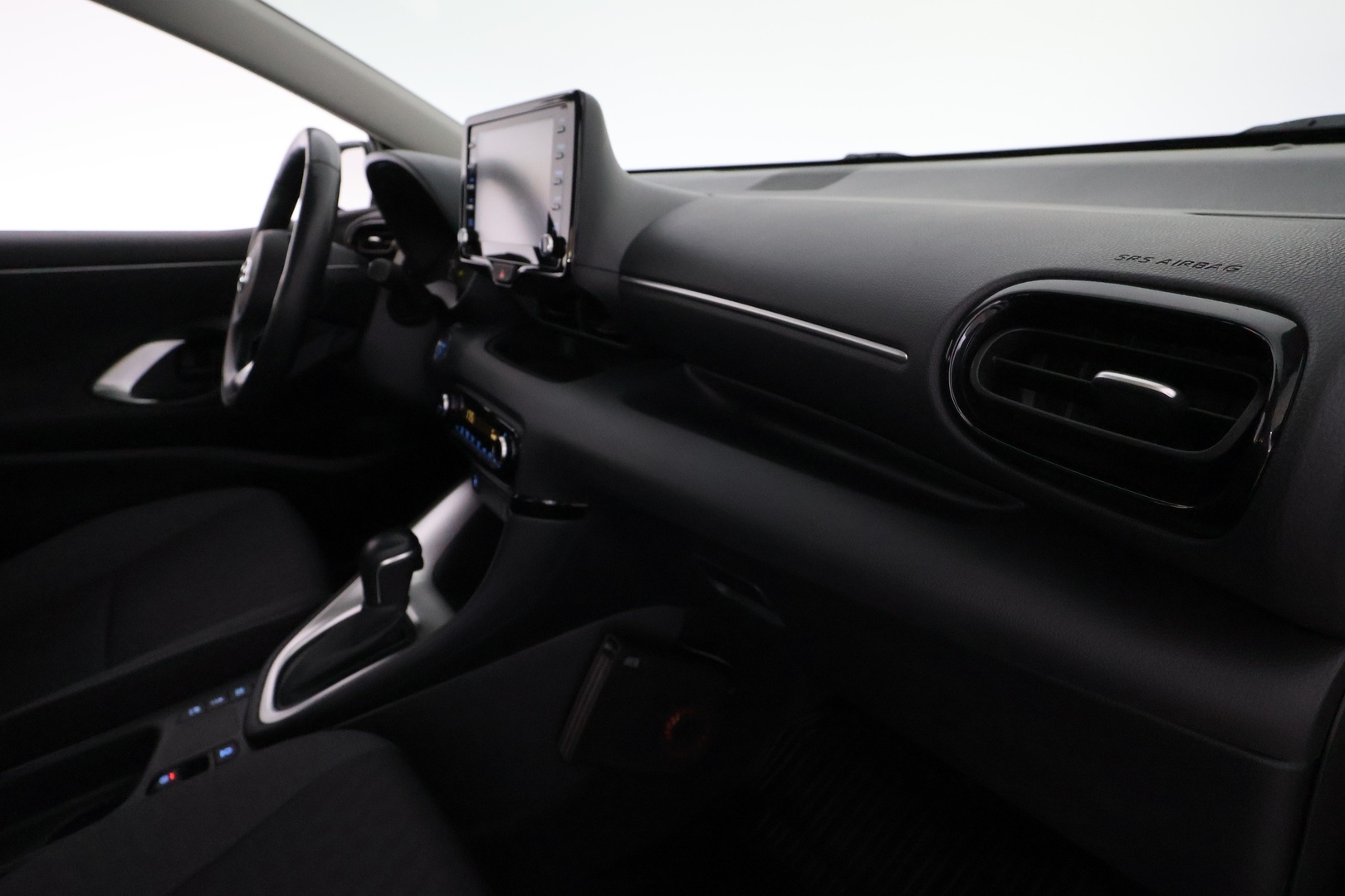 TOYOTA Yaris 2023