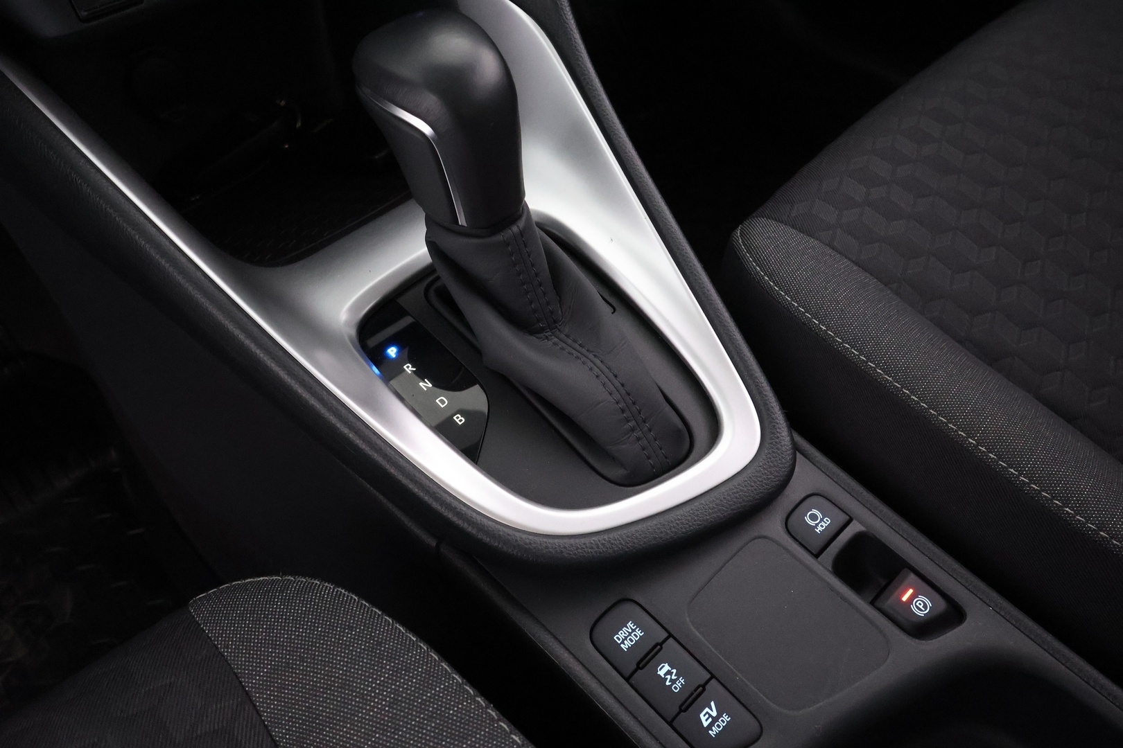 TOYOTA Yaris 2023