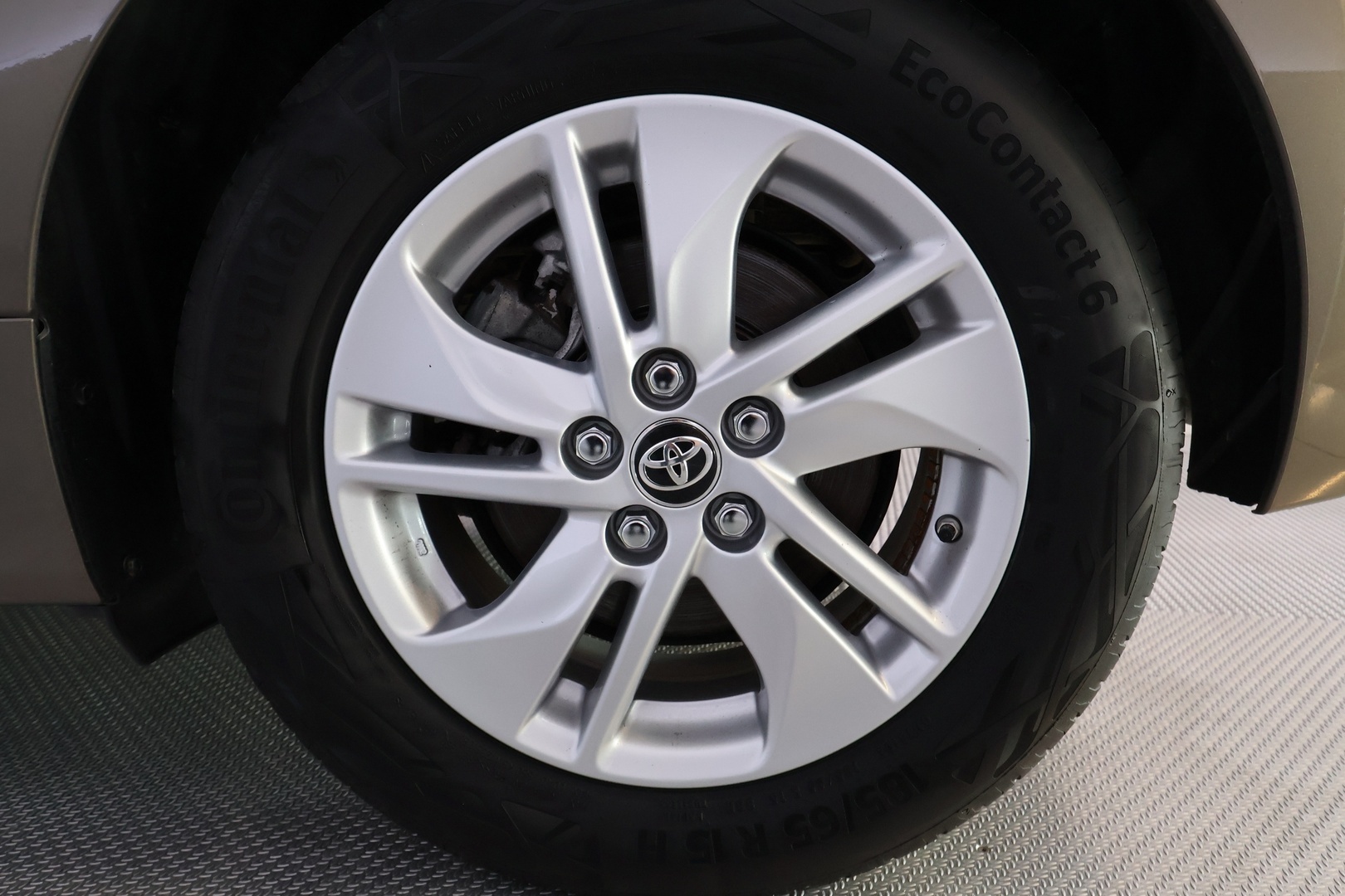 TOYOTA Yaris 2023